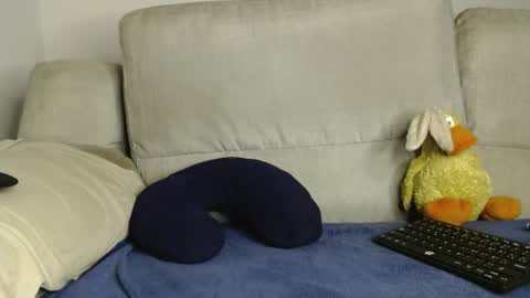 Snapshot of raycatt chatting on April 16, 10:49 am Ray online show from April 16, 10:49 am