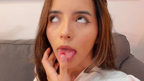 Raychell Black  online show from December 15, 6:15 pm