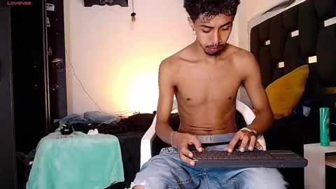 Rayn online show from December 21, 9:36 pm