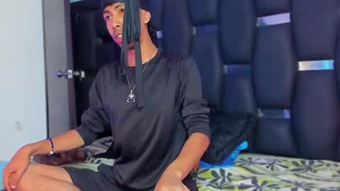 Rayn online show from November 24, 6:29 pm