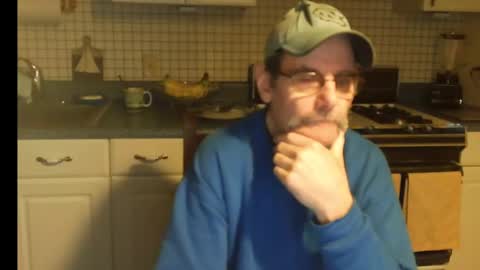 Snapshot of raylene4u2 chatting on January 15, 11:21 am Ray online show from January 15, 11:21 am