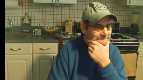 Snapshot of raylene4u2 chatting on January 17, 1:03 pm Ray online show from January 17, 1:03 pm