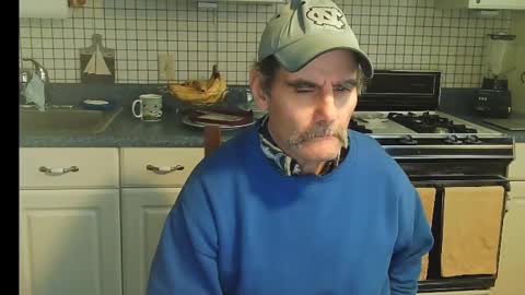 Snapshot of raylene4u2 chatting on January 20, 1:42 pm Ray online show from January 20, 1:42 pm