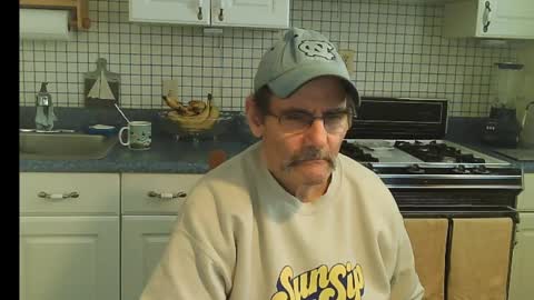 Snapshot of raylene4u2 chatting on January 24, 2:51 pm Ray online show from January 24, 2:51 pm