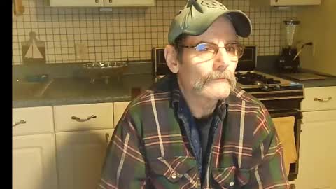 Snapshot of raylene4u2 chatting on March 3, 11:22 am Ray online show from March 3, 11:22 am