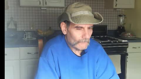 Snapshot of raylene4u2 chatting on November 28, 11:51 pm Ray online show from November 28, 11:51 pm