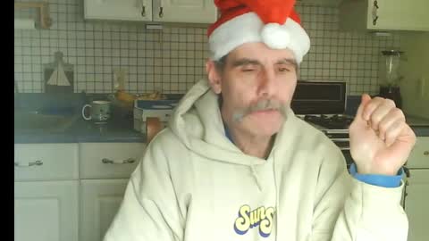 Snapshot of raylene4u2 chatting on December 21, 9:11 pm Ray online show from December 21, 9:11 pm