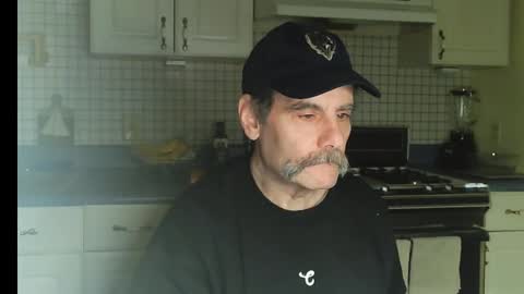 Snapshot of raylene4u2 chatting on February 11, 9:25 am Ray online show from February 11, 9:25 am