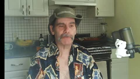 Ray online show from April 2, 8:06 pm