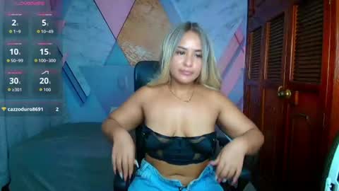 raylin_escobar online show from July 16, 8:48 pm