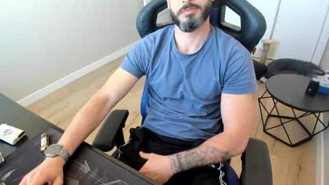 raysexparty online show from April 4, 10:57 am