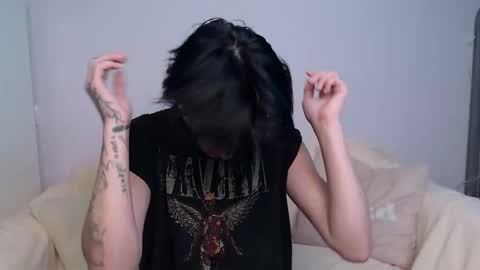 Snapshot of raytaylorr chatting on January 16, 4:49 am Ray online show from January 16, 4:49 am