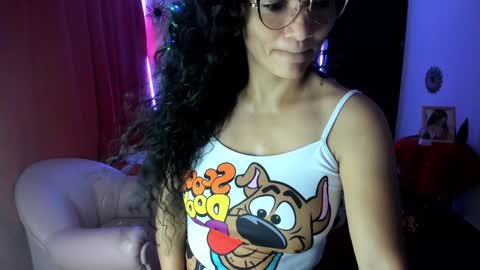 Snapshot of rayza_mature_ chatting on December 22, 11:31 pm Danna online show from December 22, 11:31 pm