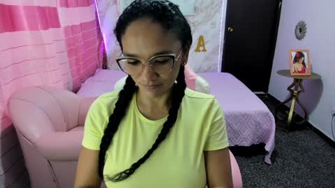 Snapshot of rayza_mature_ chatting on January 3, 9:36 pm Danna online show from January 3, 9:36 pm