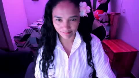 Snapshot of rayza_mature_ chatting on May 6, 11:32 pm Danna online show from May 6, 11:32 pm