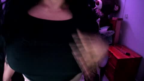 Snapshot of rayza_mature_ chatting on May 7, 4:01 pm Danna online show from May 7, 4:01 pm