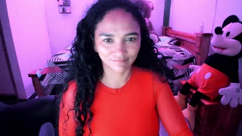 Snapshot of rayza_mature_ chatting on May 10, 3:01 am Danna online show from May 10, 3:01 am