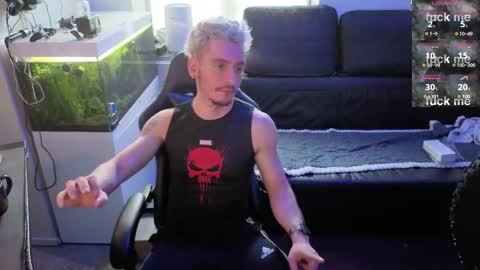 Rayzel online show from February 9, 1:48 pm