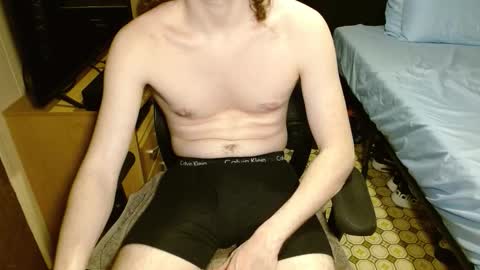 Snapshot of readytocum90 chatting on February 23, 3:15 am Scrappy Coco online show from February 23, 3:15 am