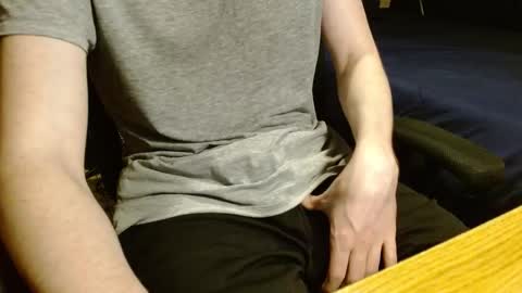 Snapshot of readytocum90 chatting on March 29, 12:10 am Scrappy Coco online show from March 29, 12:10 am