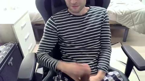 Snapshot of readytoshowww chatting on February 25, 11:22 pm Readytoshowww online show from February 25, 11:22 pm