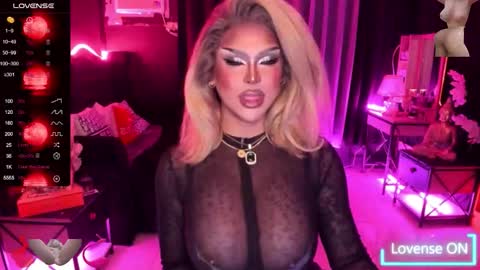 Snapshot of real_dom_phuta chatting on September 24, 11:35 am Miss Katrina De Futah Goddess of HELL online show from September 24, 11:35 am