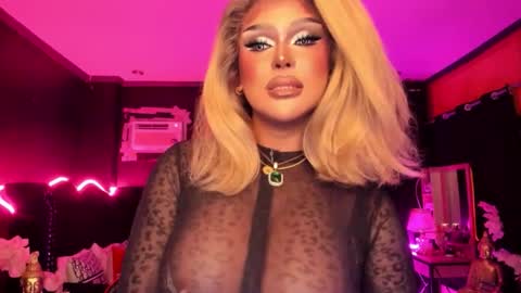 Snapshot of real_dom_phuta chatting on October 15, 1:33 pm Miss Katrina De Futah Goddess of HELL online show from October 15, 1:33 pm