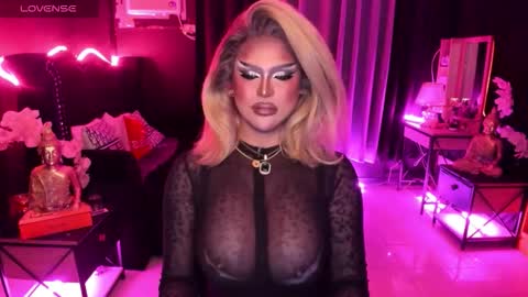 Snapshot of real_dom_phuta chatting on October 26, 9:48 am Miss Katrina De Futah Goddess of HELL online show from October 26, 9:48 am