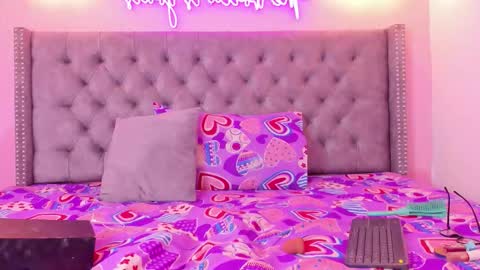 Snapshot of realbadbxtch chatting on October 3, 6:16 pm Cattleya Exposito online show from October 3, 6:16 pm