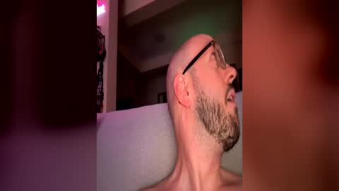 HugeSecret online show from May 21, 1:12 am