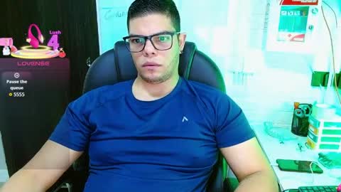 Snapshot of realjoel chatting on May 6, 12:10 pm Joel online show from May 6, 12:10 pm