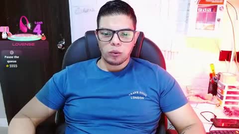 Snapshot of realjoel chatting on May 9, 11:59 am Joel online show from May 9, 11:59 am
