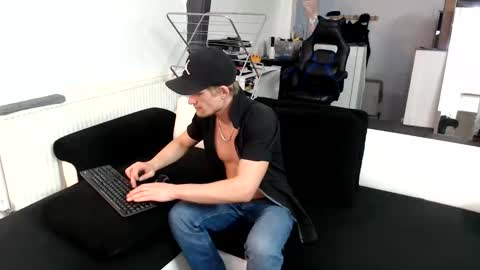 Ask me online show from March 21, 1:32 am