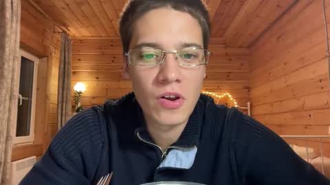 AliceEve online show from September 22, 4:53 pm