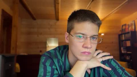 AliceEve online show from October 23, 6:39 pm