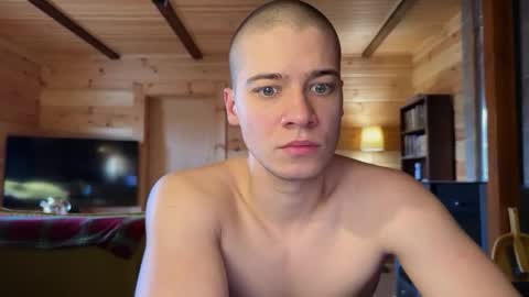 AliceEve online show from March 7, 9:06 am