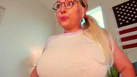 Maria  Realto online show from February 5, 4:14 pm