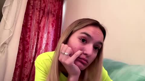 Snapshot of reathakiss chatting on May 12, 3:09 pm Risa online show from May 12, 3:09 pm