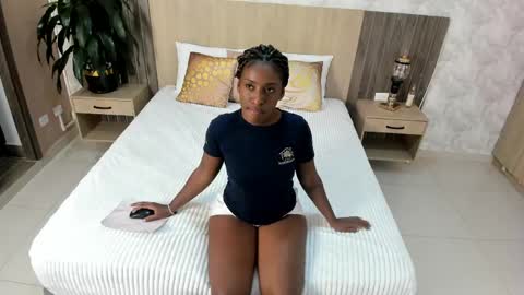 Snapshot of rebeca_cortez1 chatting on May 30, 8:17 pm I invite you to my birthday on November 3th online show from May 30, 8:17 pm