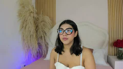 Snapshot of rebeca_taylor_ chatting on April 9, 3:17 am rebeca_taylor_ online show from April 9, 3:17 am