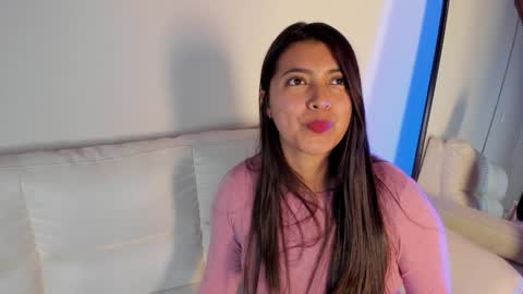 Snapshot of rebeca_williams_ chatting on January 14, 3:01 am Rebeca Williams online show from January 14, 3:01 am