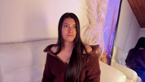 Snapshot of rebeca_williams_ chatting on January 22, 11:32 pm Rebeca Williams online show from January 22, 11:32 pm