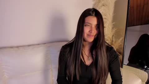 Snapshot of rebeca_williams_ chatting on January 28, 1:29 am Rebeca Williams online show from January 28, 1:29 am