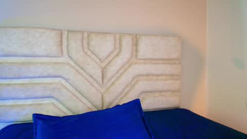 Snapshot of rebeca_williams_ chatting on March 4, 3:44 am Rebeca Williams online show from March 4, 3:44 am