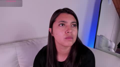 Snapshot of rebeca_williams_ chatting on October 28, 11:25 am Rebeca Williams online show from October 28, 11:25 am