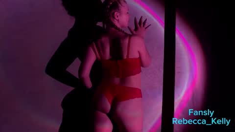 rebecca_____ online show from February 2, 1:59 am