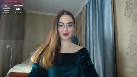 Snapshot of rebecca_ccaa chatting on March 20, 4:45 pm Rebecca online show from March 20, 4:45 pm