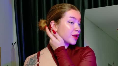 Snapshot of rebecca_lace chatting on October 22, 9:58 pm rebecca_lace online show from October 22, 9:58 pm