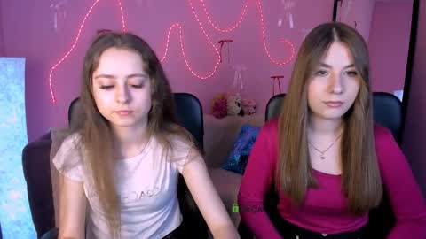 rebecca_smile_ online show from March 31, 12:05 pm