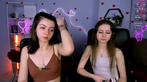 rebecca_smile_ online show from May 5, 7:33 pm